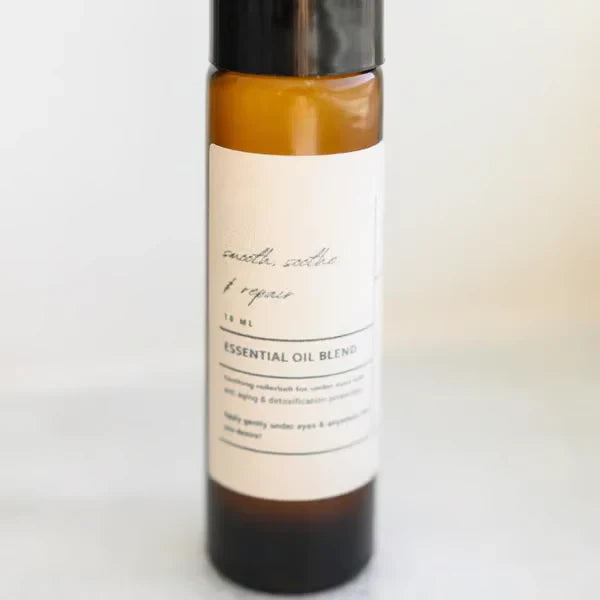 Timeless Beauty in a Bottle 💧: Restore Your Skin with Castor Oil & Frankincense – The Ultimate Anti-Aging Rollerball 🌿!